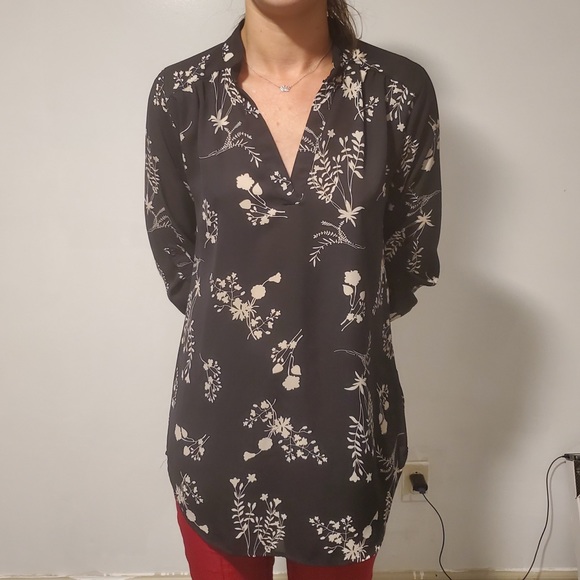 Flower patterned half-button-down - Picture 4 of 7